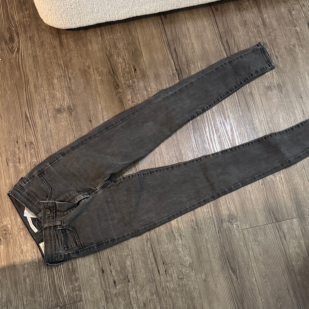 Levi mile high super skinny